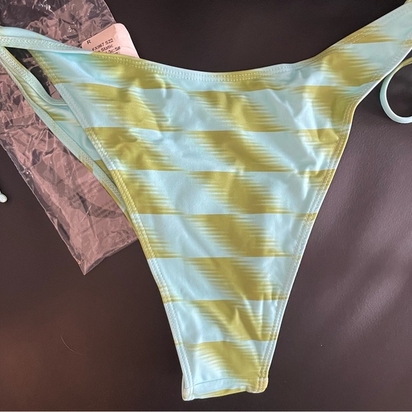 LOVERS + FRIENDS BOTTOMS NWT LARGE - Picture 9 of 11